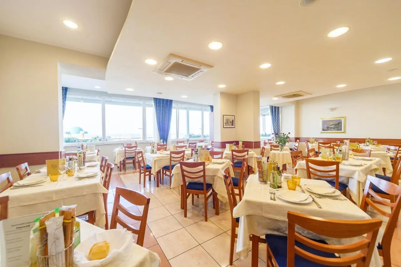 Albergo Roma Spiaggia Rimini İtalya