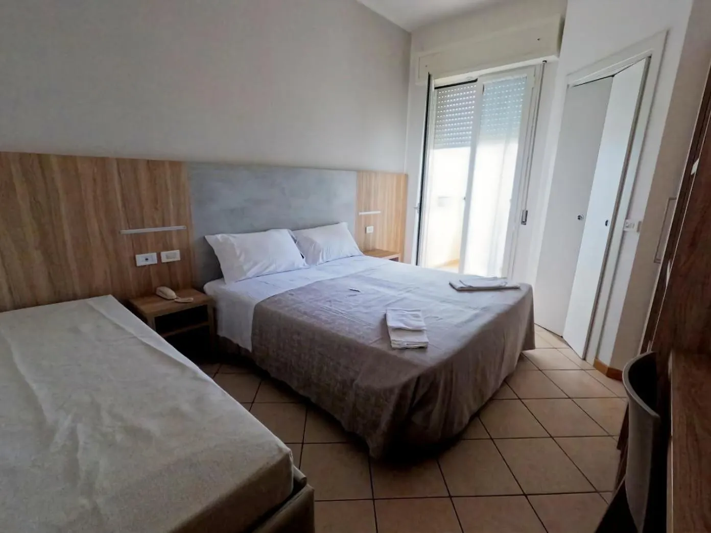 Albergo Roma Spiaggia Rimini 2*,  Italië