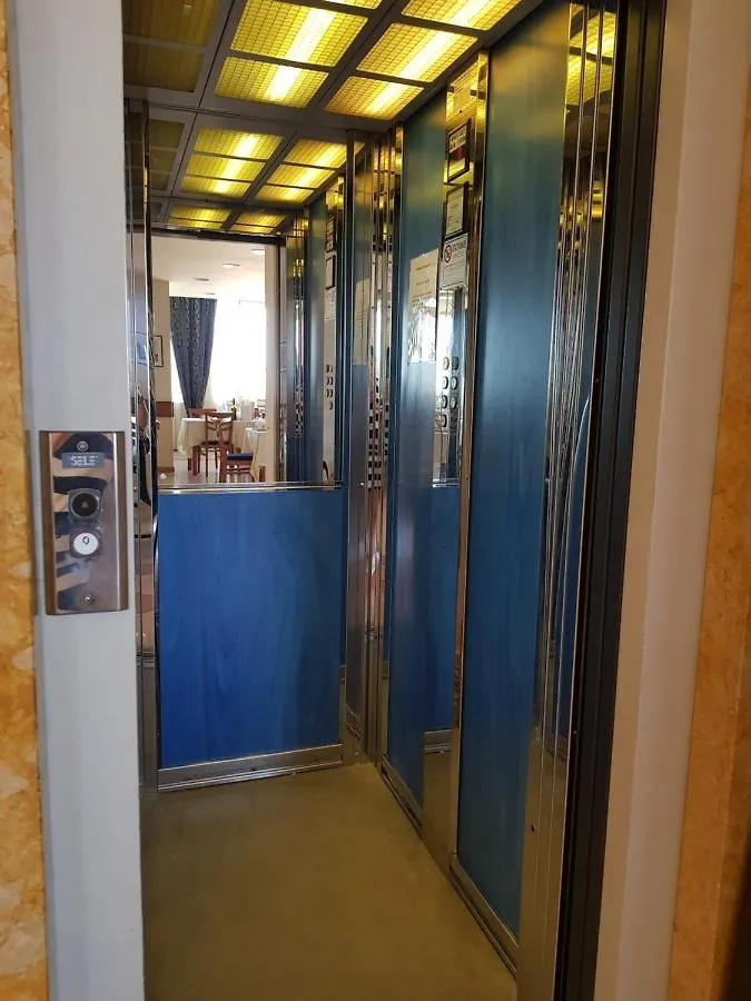 Hotel Albergo Roma Spiaggia Rimini