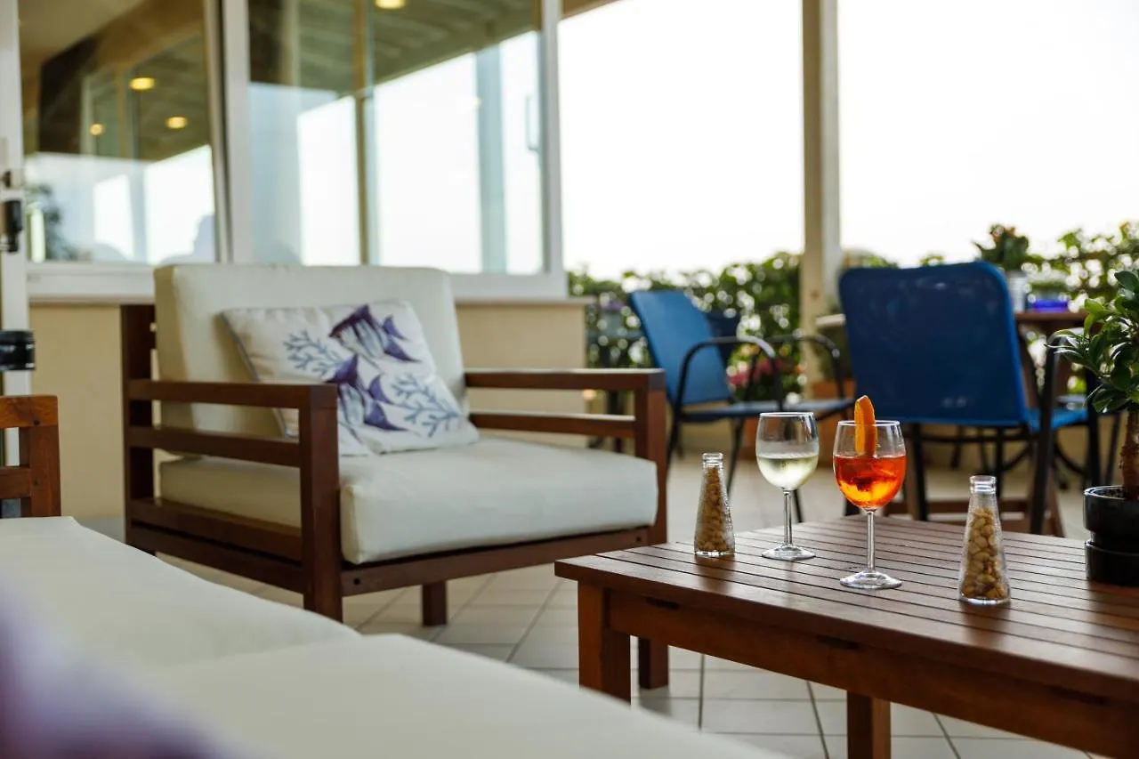 Hotel Albergo Roma Spiaggia Rimini